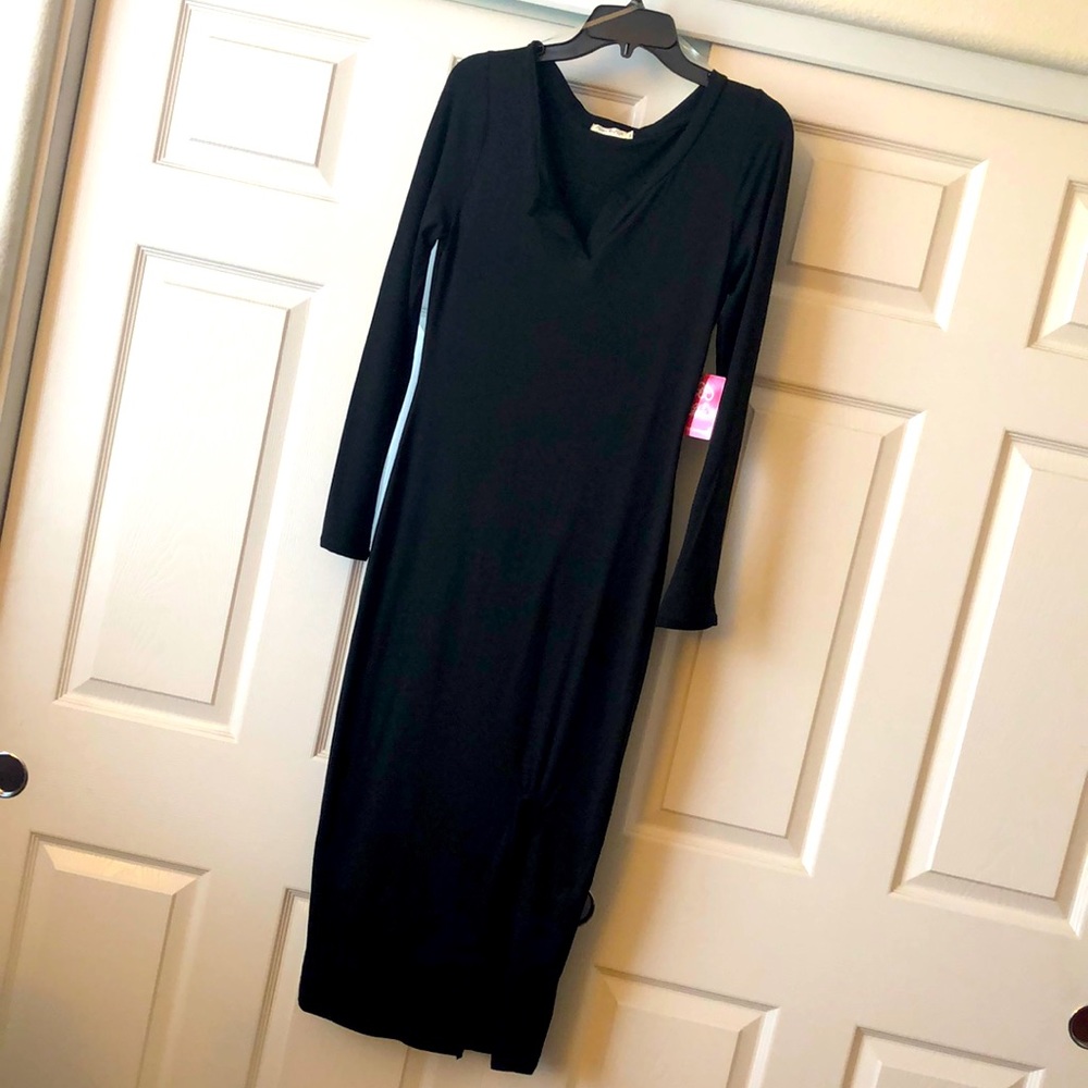 Black Skinny Dress •Heart & Hip